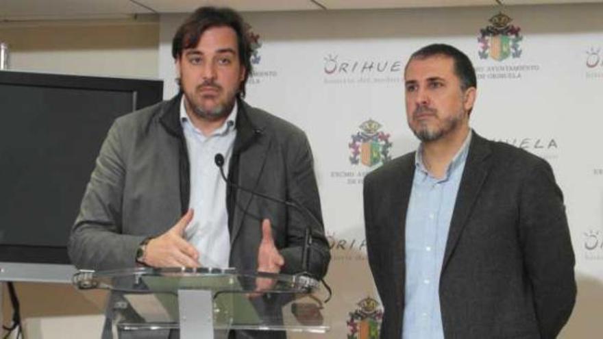 Pedro Mancebo y Juan Ignacio López-Bas, ayer en la rueda de prensa sobre la tasa del agua.