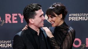 Jaime Lorente y Belén Rueda, en la premier de ’Cristo y Rey’.