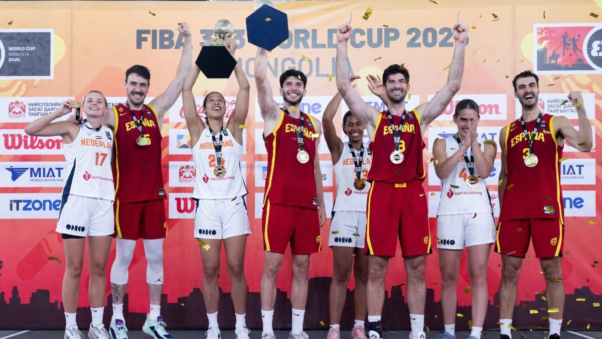 España y Países Bajos celebran sus respectivos títulos de 3x3