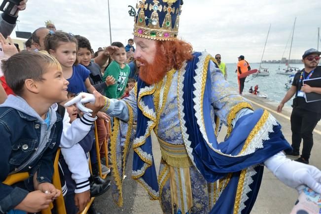 REYES MAGOS LLEGADA BARCO