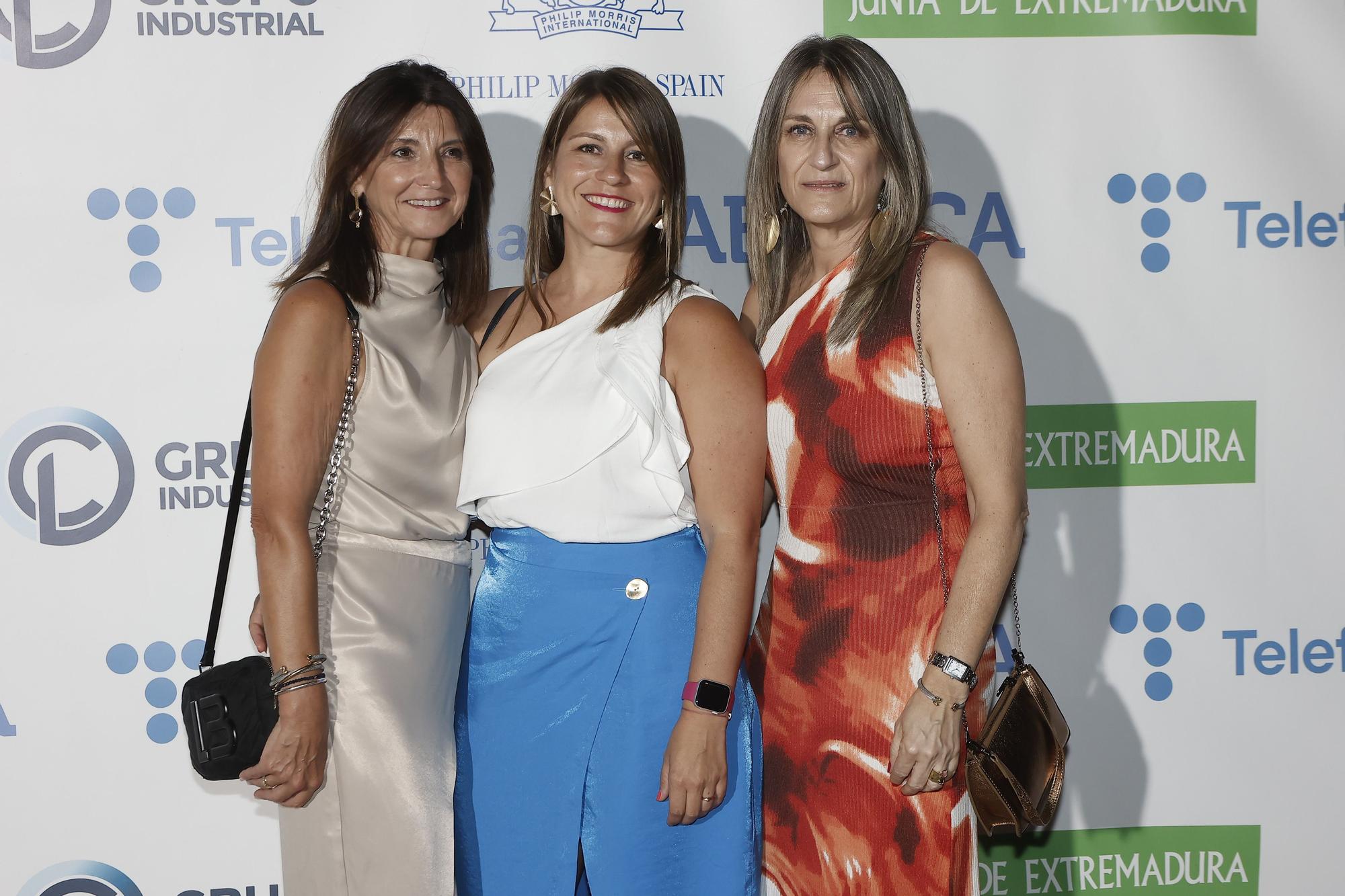 FOTOGALERÍA | Los invitados de los Premios Empresario del Año posan para El Periódico Extremadura