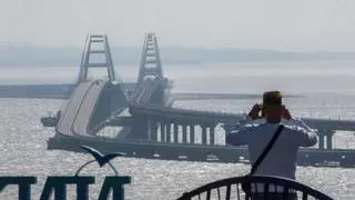 ¿Quién está detrás de la destrucción del puente de Crimea?