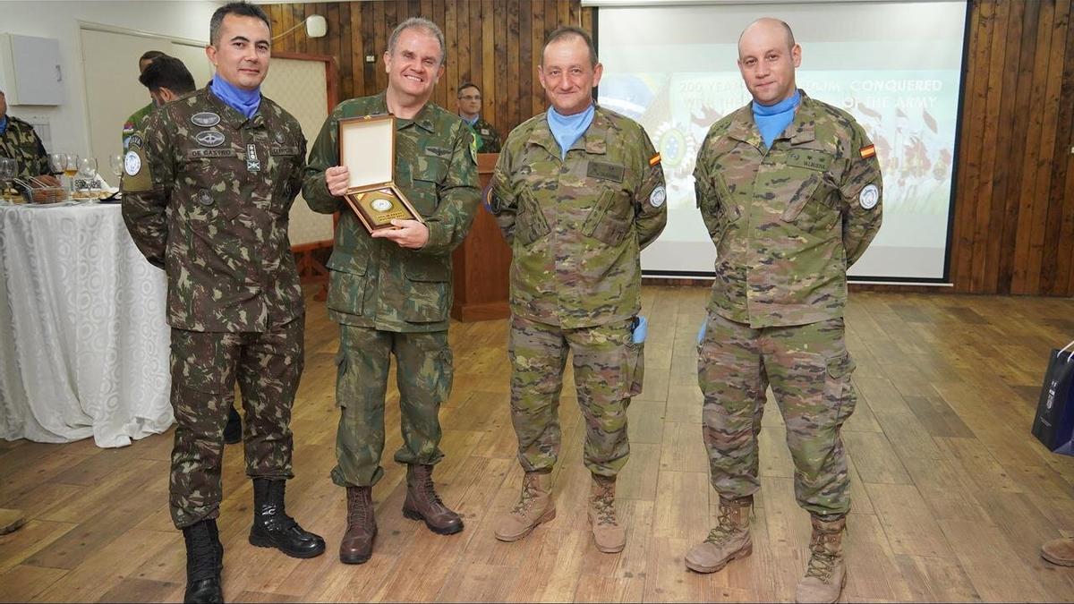 Militares españoles presentes en el acto.