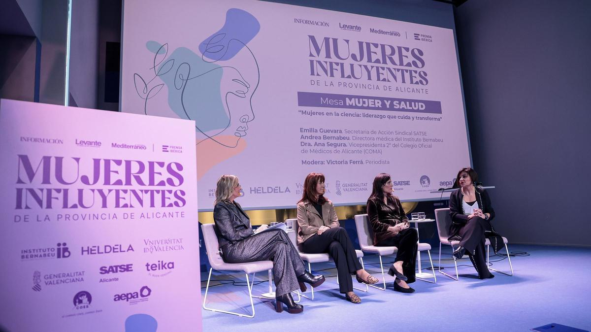 Victoria Ferrá moderó la tercera mesa que contó con intervenciones de Emilia Guevara, la Dra. Andrea Bernabeu y la Dra. Ana Segura.