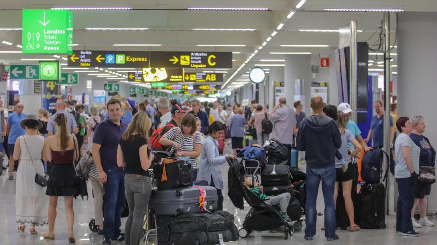 En abril han pasado por Son Sant Joan mÃ¡s de 2,5 millones de pasajeros.