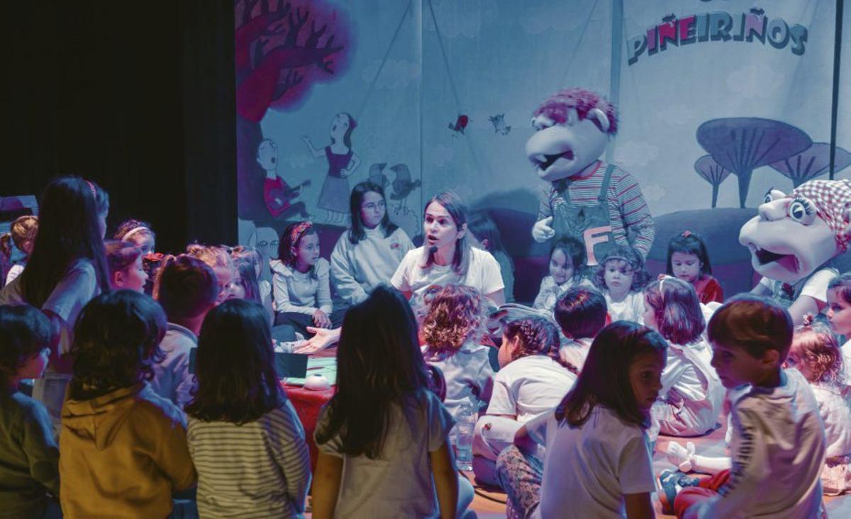 Nenas do CEIP Domingo Fontán de Portas na Festa da Lingua de Caldas. | FDV