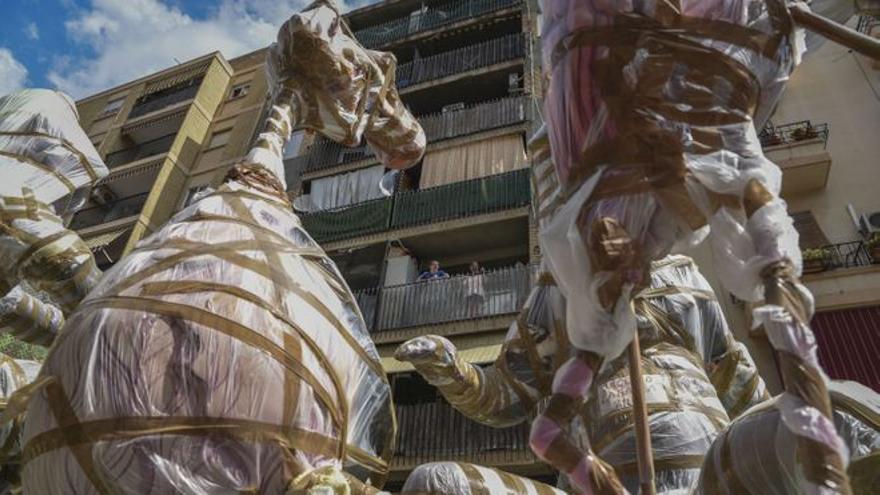 Las fallas se preparan para su traslado desde Fira Valencia.