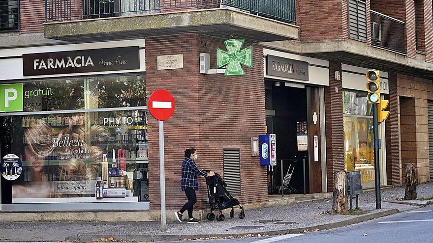 La farmàcia on els lladres van actuar el mes de setembre.