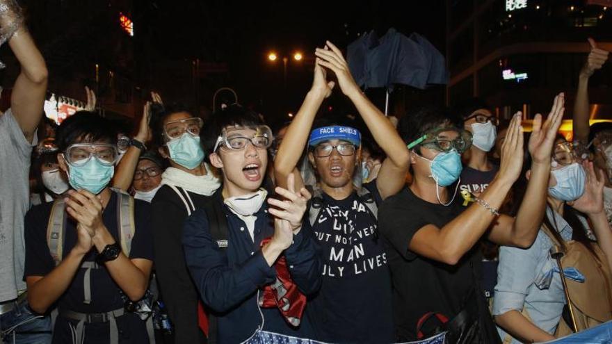 Estudiantes protestan en Hong Kong.
