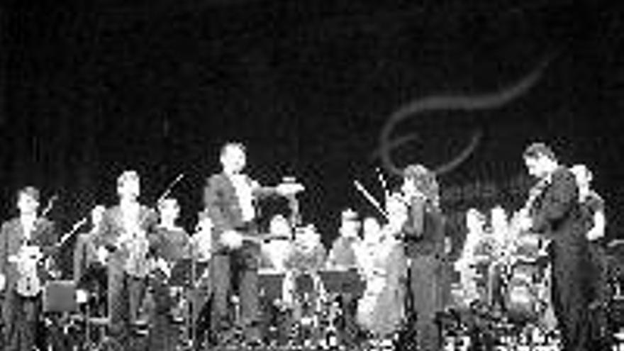 La Orquesta de Extremadura ofrece un concierto en el teatro Carolina Coronado