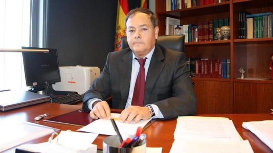 El president de l&#039;Audiència Provincial, Fernando Lacaba, al despatx del Palau de Justícia de Girona