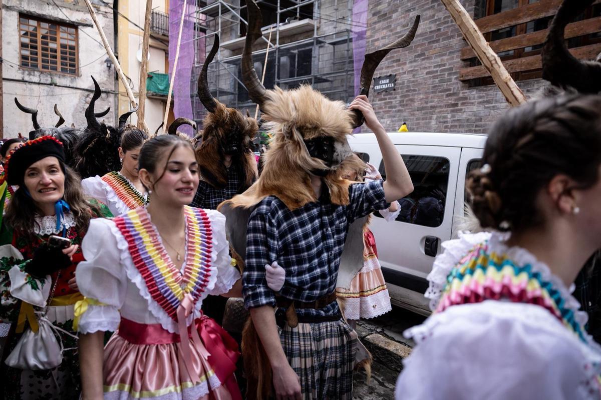 En imágenes I La localidad de Bielsa celebra su tradicional Carnaval