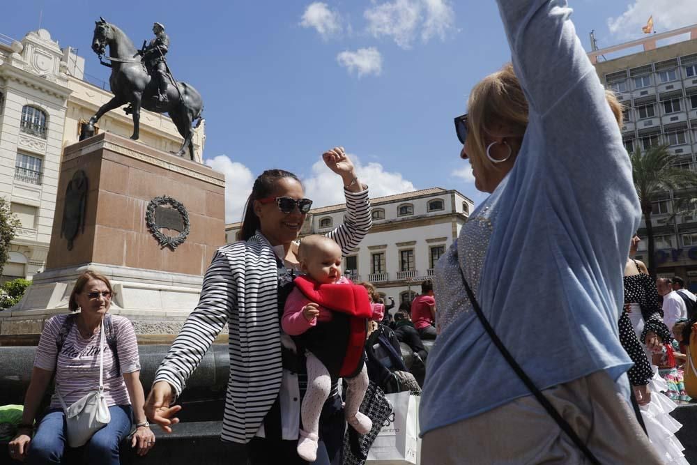 Las academias de baile toman las Tendillas