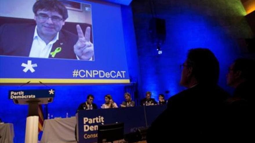 JxCat y ERC acuerdan que Puigdemont sea el candidato a la investidura