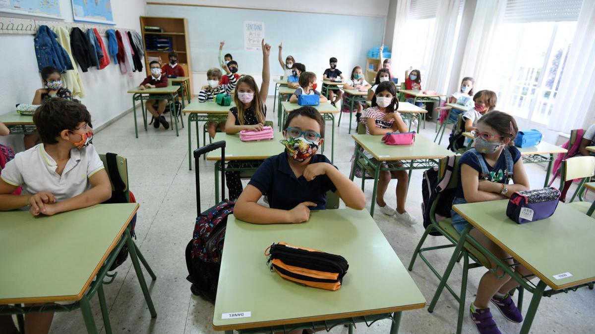 Alumnos en una clase del CEIP Álvarez Limeses. // G. Santos