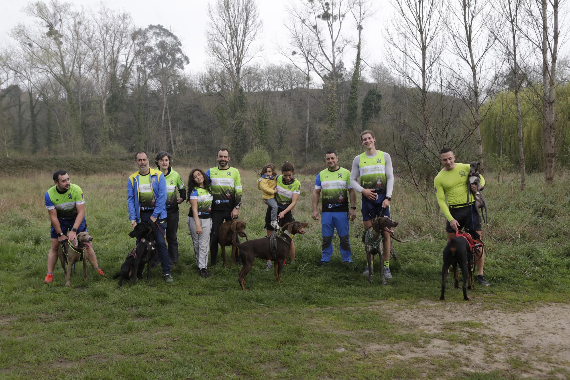 Los corredores del Celtastur de Llanera y sus perros preparan el Mundial en La Morgal: cuatro de sus integrantes estarán en la cita de Plédran (Francia)