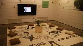 El Museu del Joguet de Figueres explora la faceta d'animador domèstic de Josep Escobar en una exposició