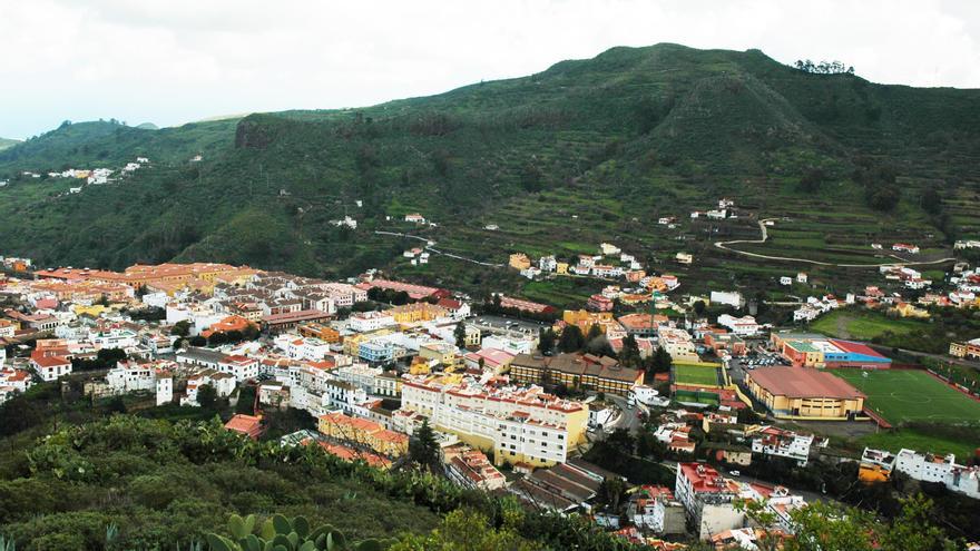 Detenido por destrozar mobiliario urbano y decoración navideña en Gran Canaria