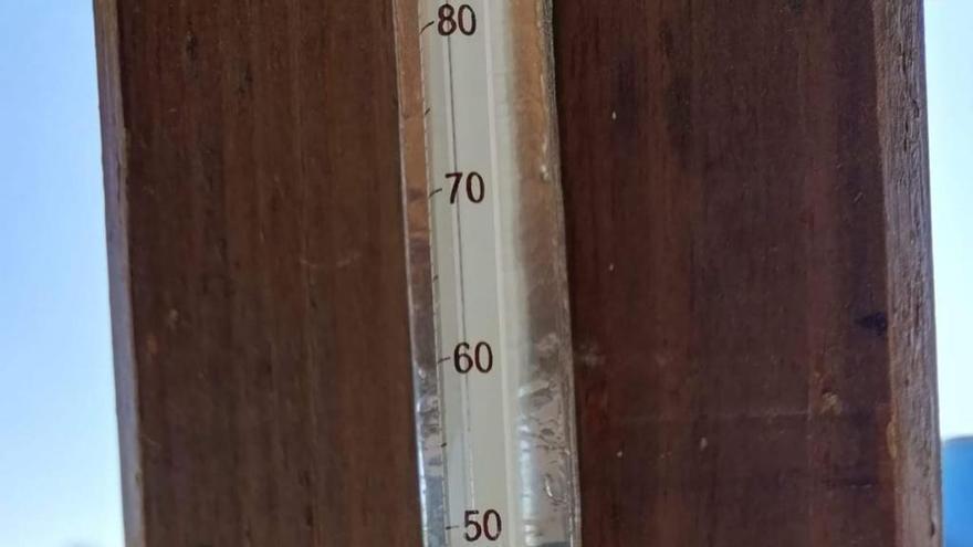 Un termómetro de mercurio en Lorca esta tarde