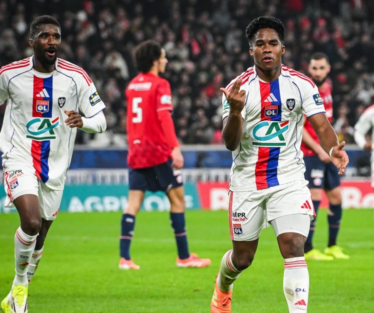 Endrick celebra uno de sus primeros goles con el Olympique Lyon. | EFE