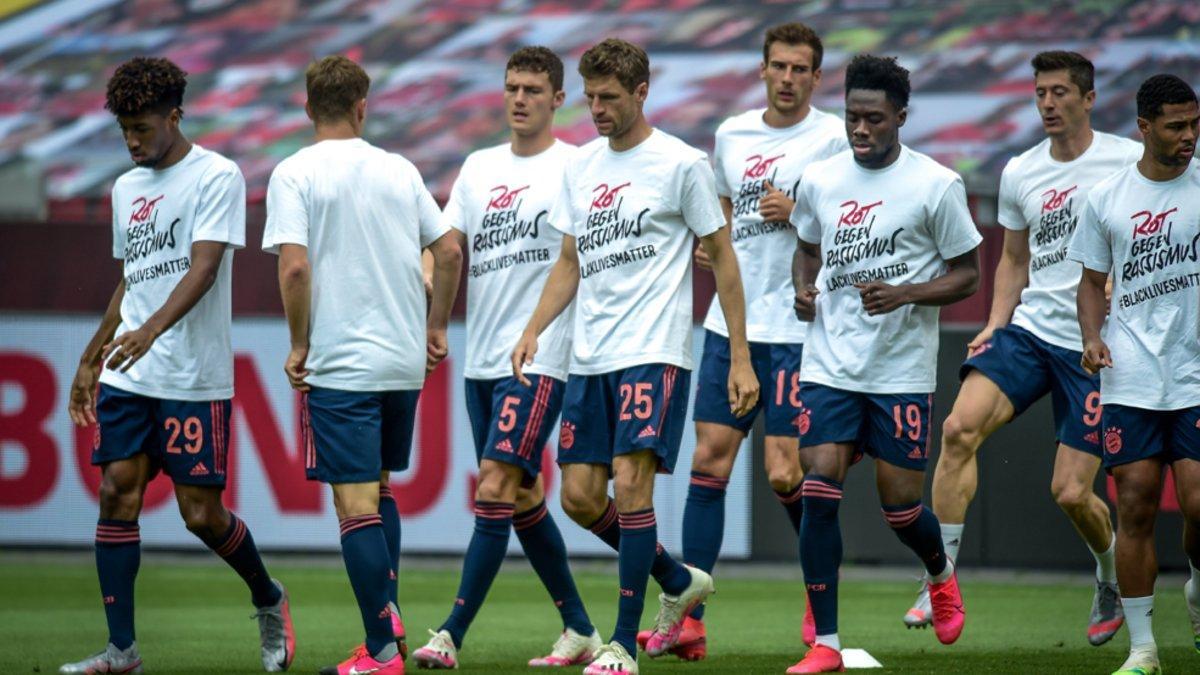 El Bayern saltó con estas camisetas al terreno de juego