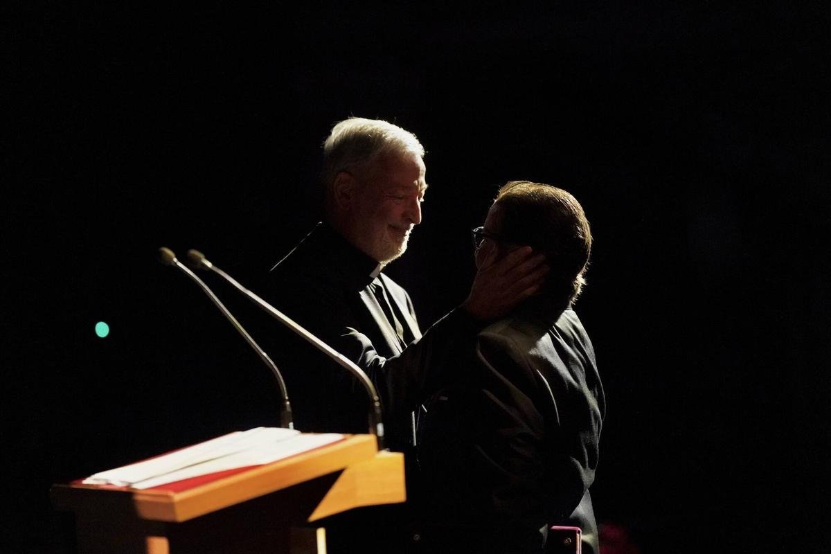 El pregonero de la Semana Santa de Málaga 2026, Ignacio Castillo en el Teatro Cervantes.