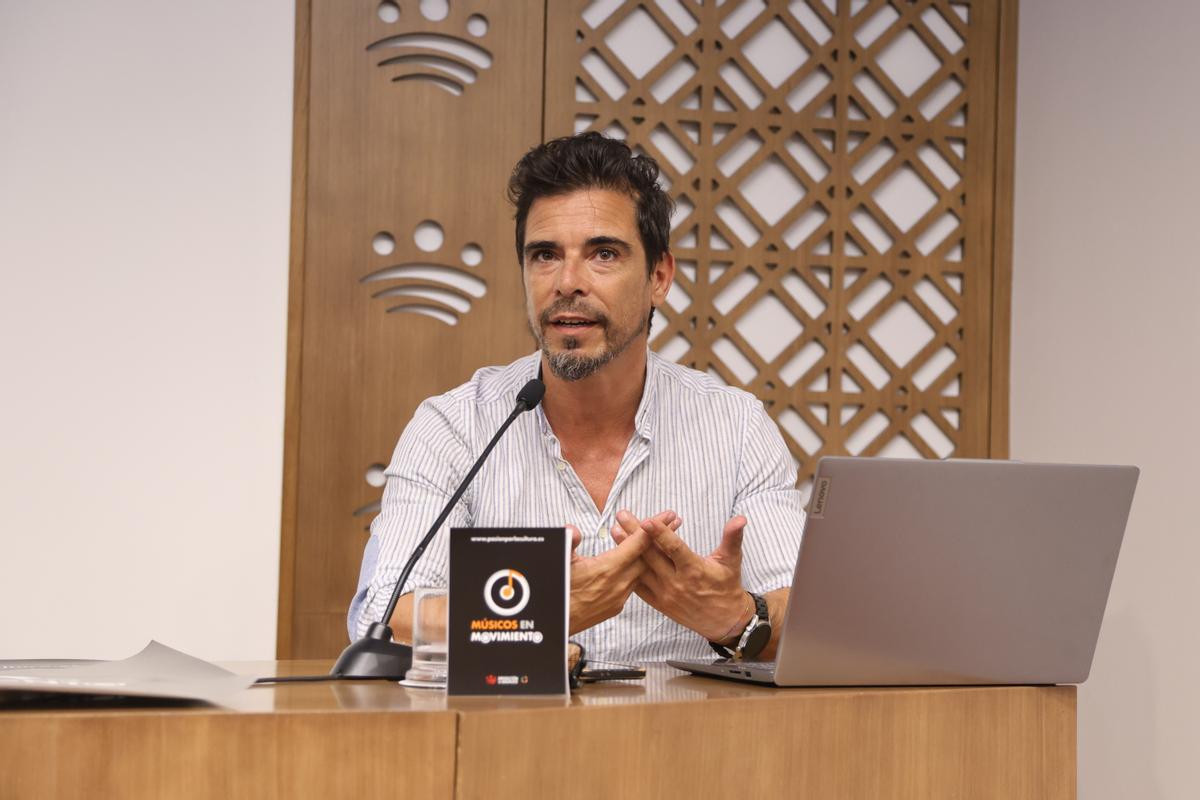 Coordinador del programa, Jesús Óscar Elías.