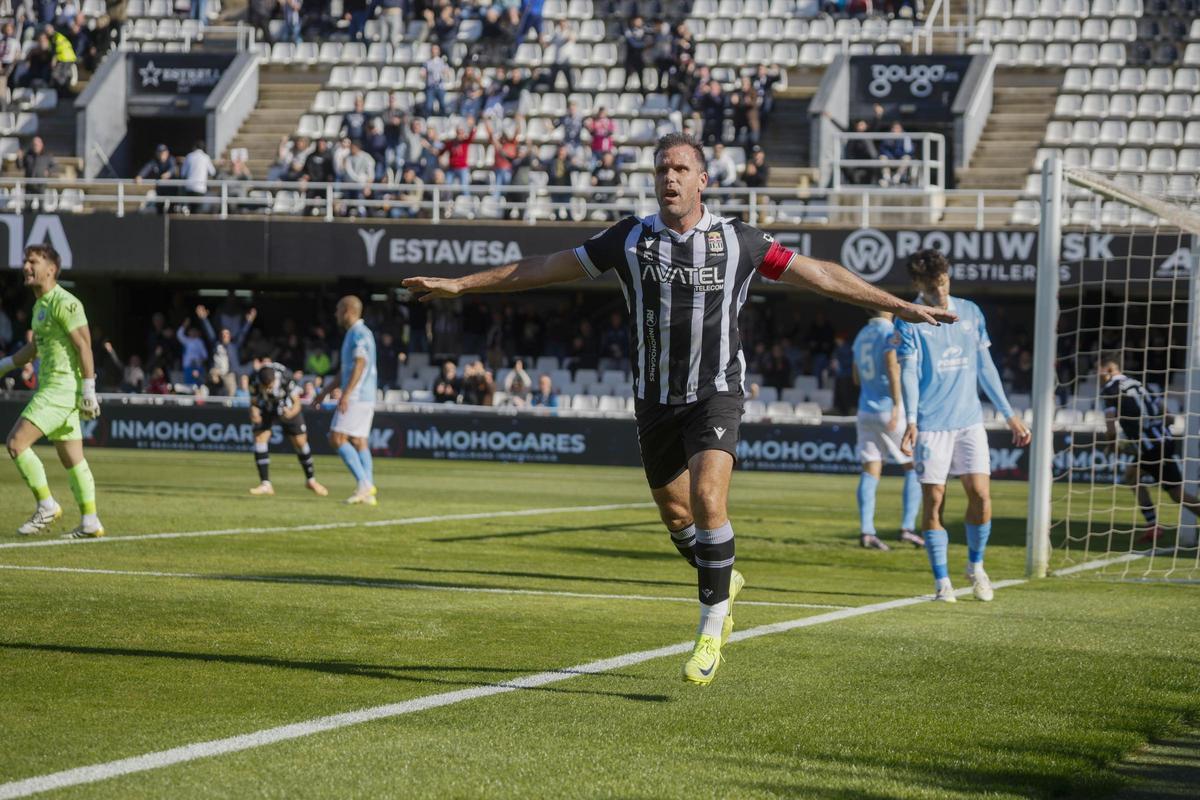 Las imágenes de la derrota del FC Cartagena frente al Ibiza