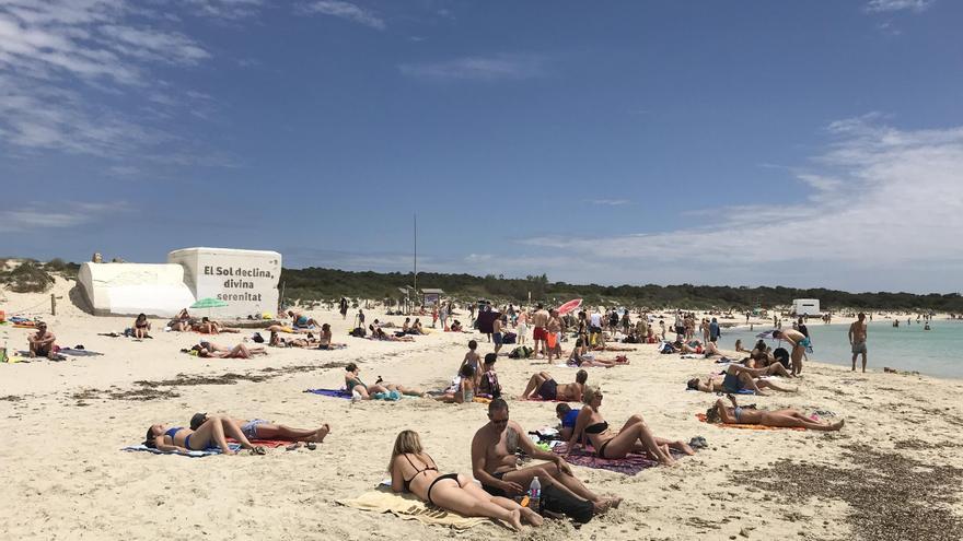 Llaman a los residentes a llenar las playas de Mallorca a modo de protesta contra la masificación