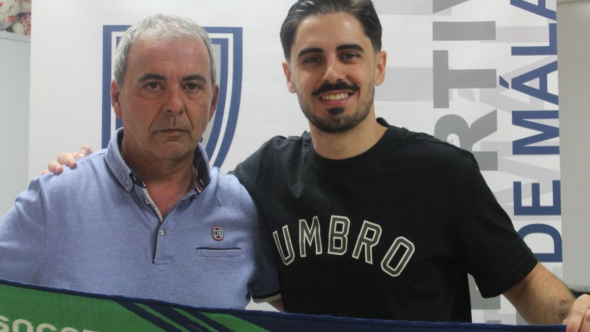 Raúl Canto renueva su contrato con el BeSoccer CD UMA Antequera.