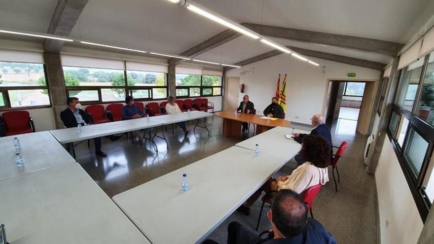 La reunió a Palau de Santa Eulàlia per tractar l&#039;obertura de l&#039;escola