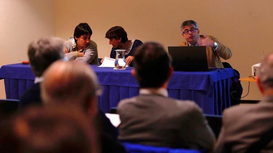 Fernández del Páramo, Ana Rivas y Latierro, ayer, en la reunión.