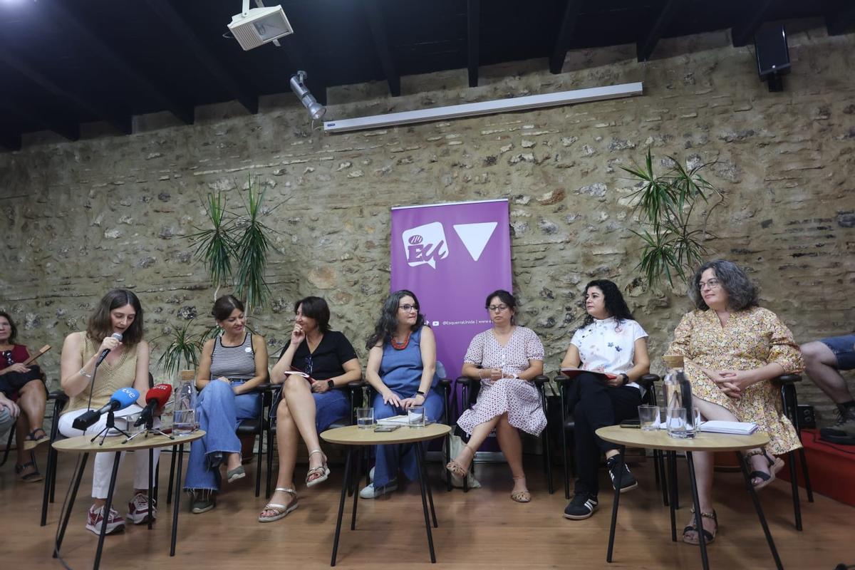 Sira Rego, Rosa Pérez Garijo, Mónica Oltra, Beautriu Cardona, Ana García Alcolea y Anna Oliver.