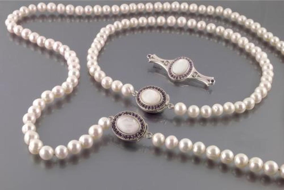 Collares y broche «Wonenburger»