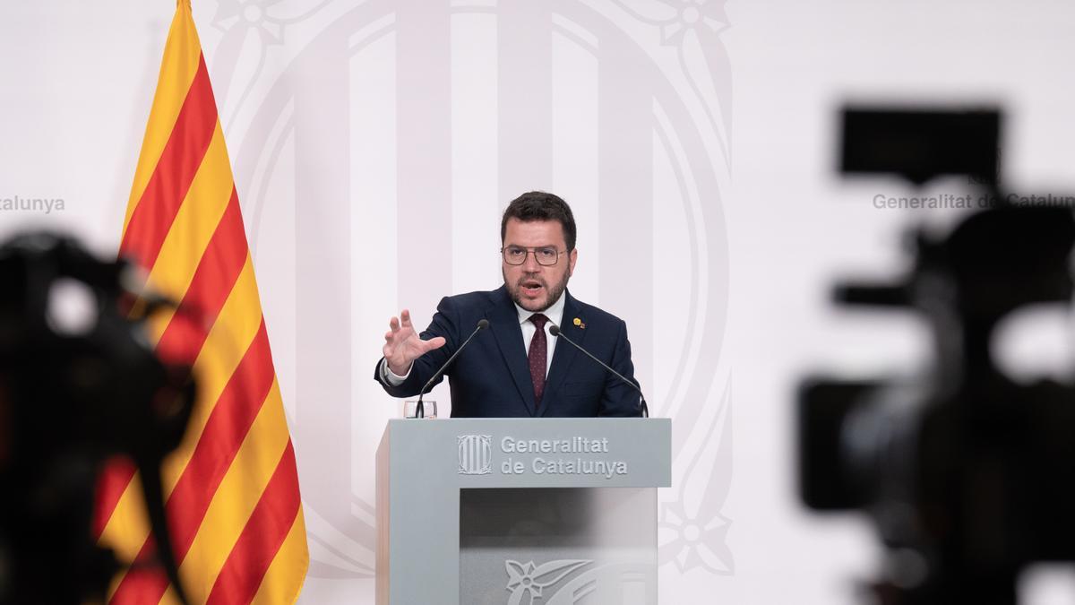 Pere Aragones, Ministerpräsident von Katalonien, spricht während einer Pressekonferenz im Palau de la Generalitat.