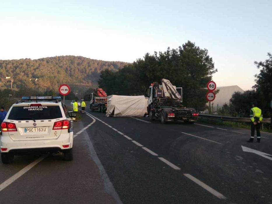 Accidente de un camión en Sant Josep