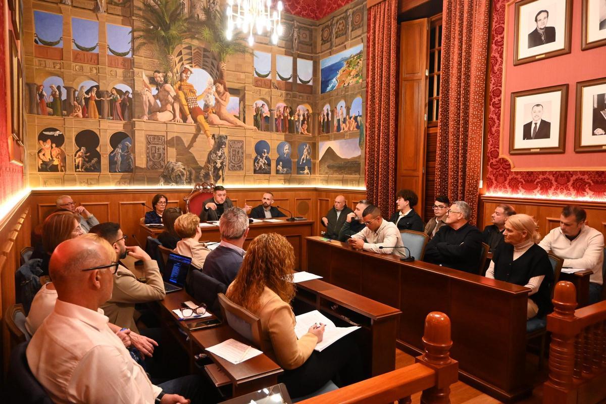 Un momento del Pleno celebrado este jueves en las Casas Consistoriales de Gáldar.