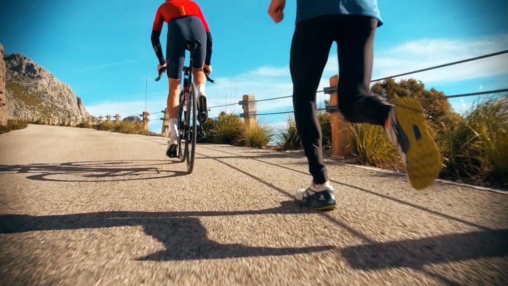 El 'pique' entre Tòfol Castanyer y el ciclista Fränck Schlek para subir al Puig Major