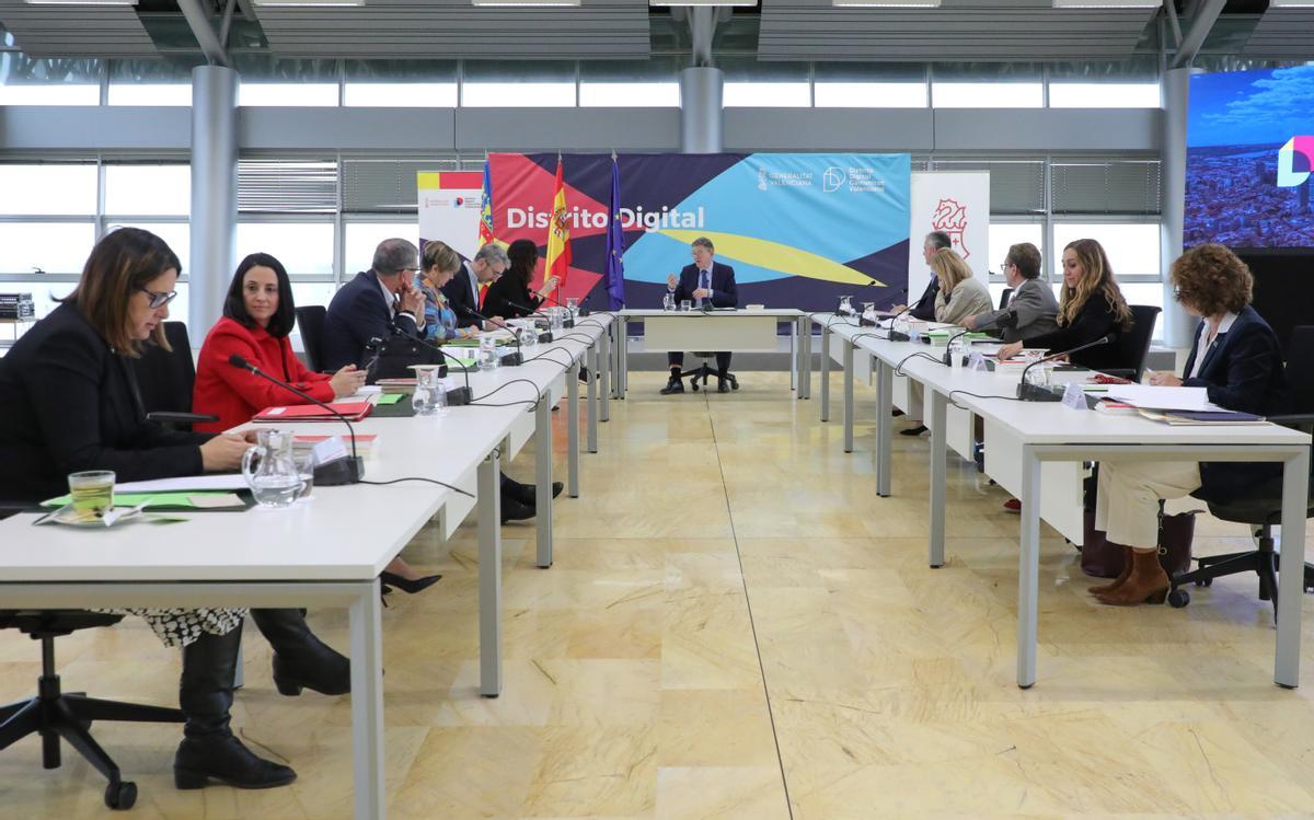 Reunión del pleno del Consell, este viernes en el Distrito Digital de Alicante.