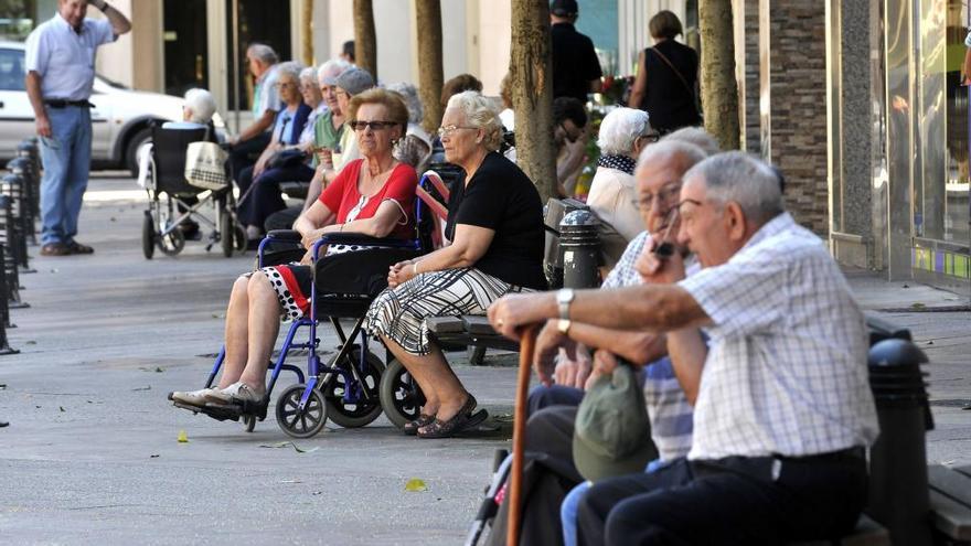 Pensionistas en Mieres.