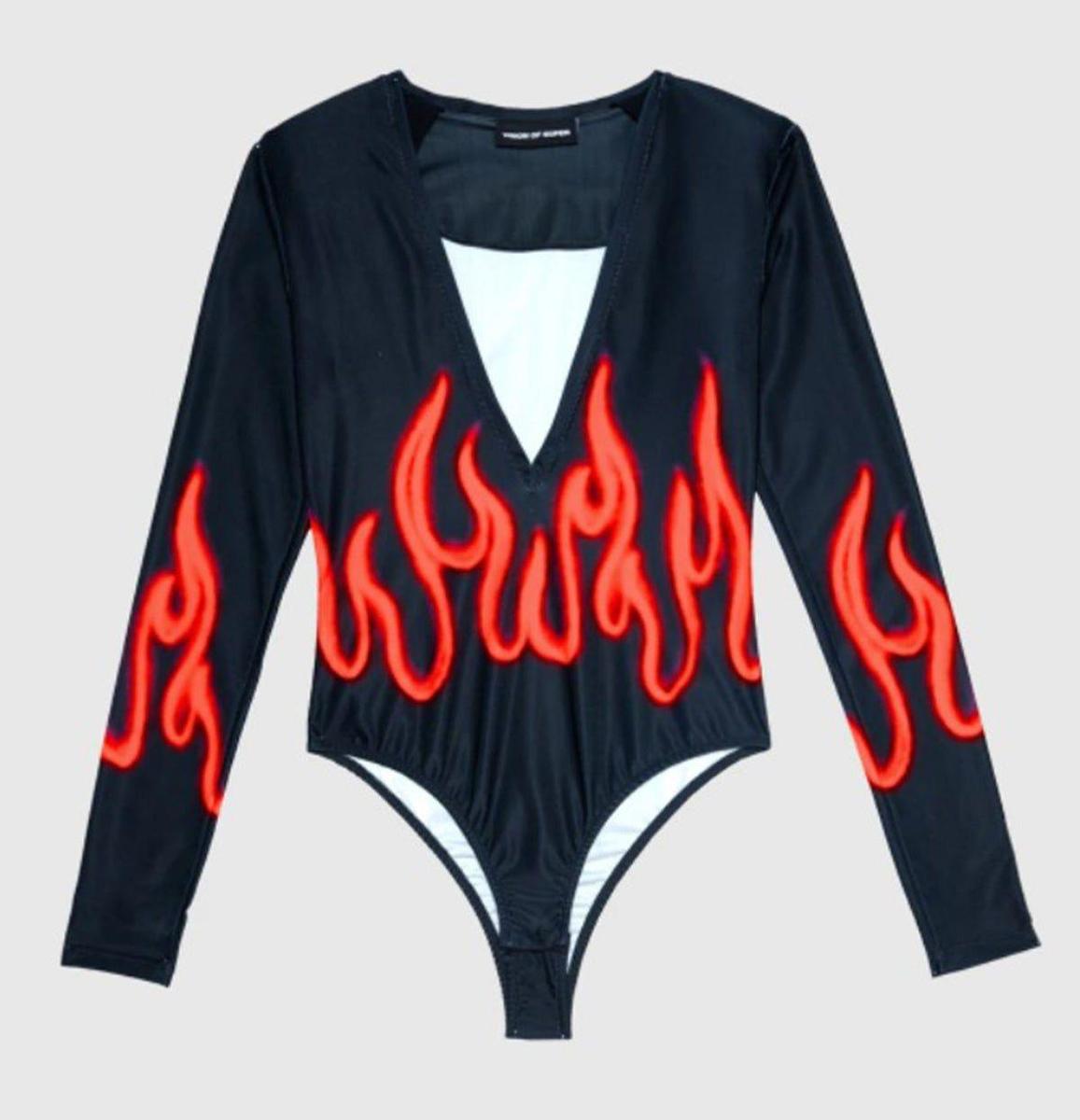 Body con llamas de Vision of Super
