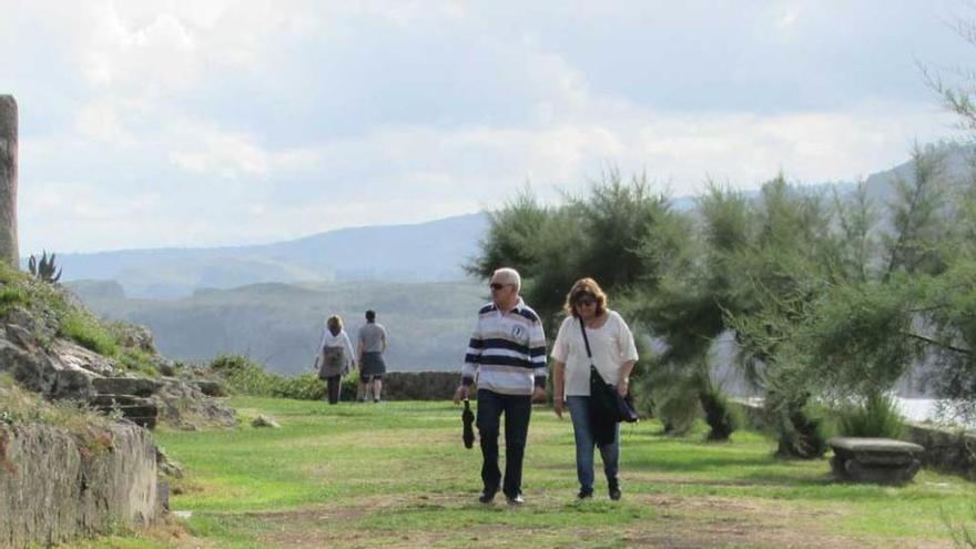 Piden mejoras en el paseo de San Pedro