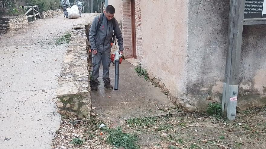 Xàtiva acondiciona para Pascua el entorno de la Casa de la Llum