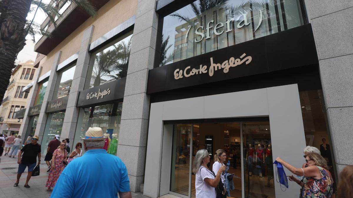 La tienda de El Corte Inglés en la avenida de Alfonso el Sabio de Alicante.