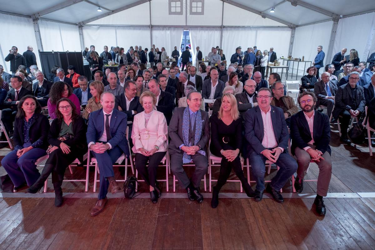 Acto de inauguración de la nueva planta de impresión de libros de Liberdúplex en Sant Llorenç d’Hortons, cuando se cumple el 60 aniversario de su fundación.