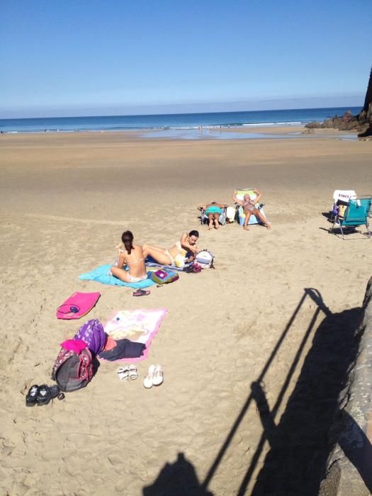 Jornada de playa en Muros del Nalón y Villaviciosa