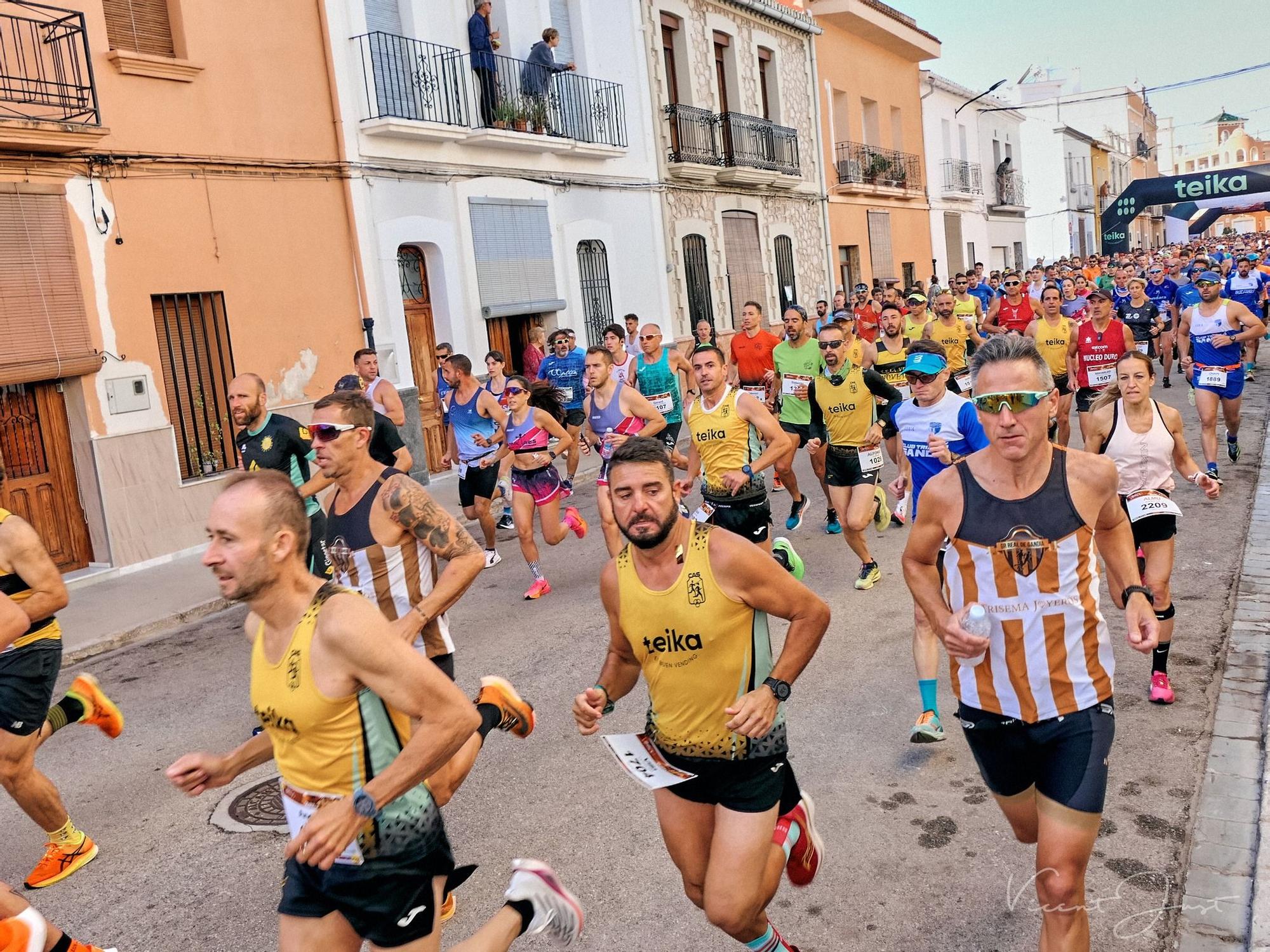 Búscate en la XI Cursa Solidària de Beniarjó