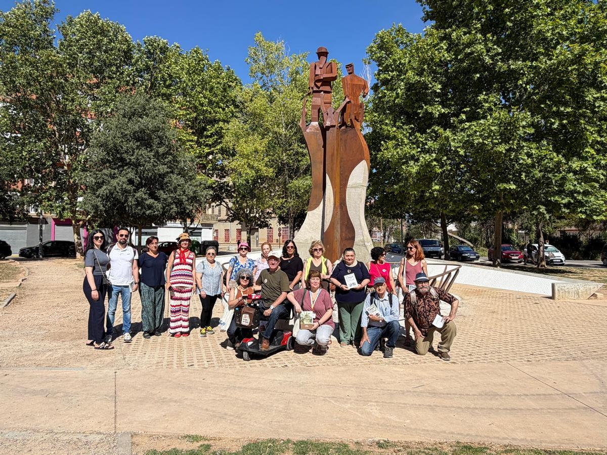 La visita al monumento 'Revivim Paiporta'.