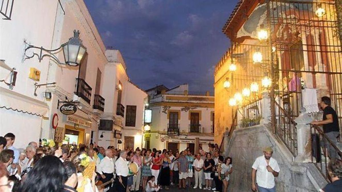 Imagen de archivo de la verbena del Triunfo, en honor de la Virgen de los Faroles.