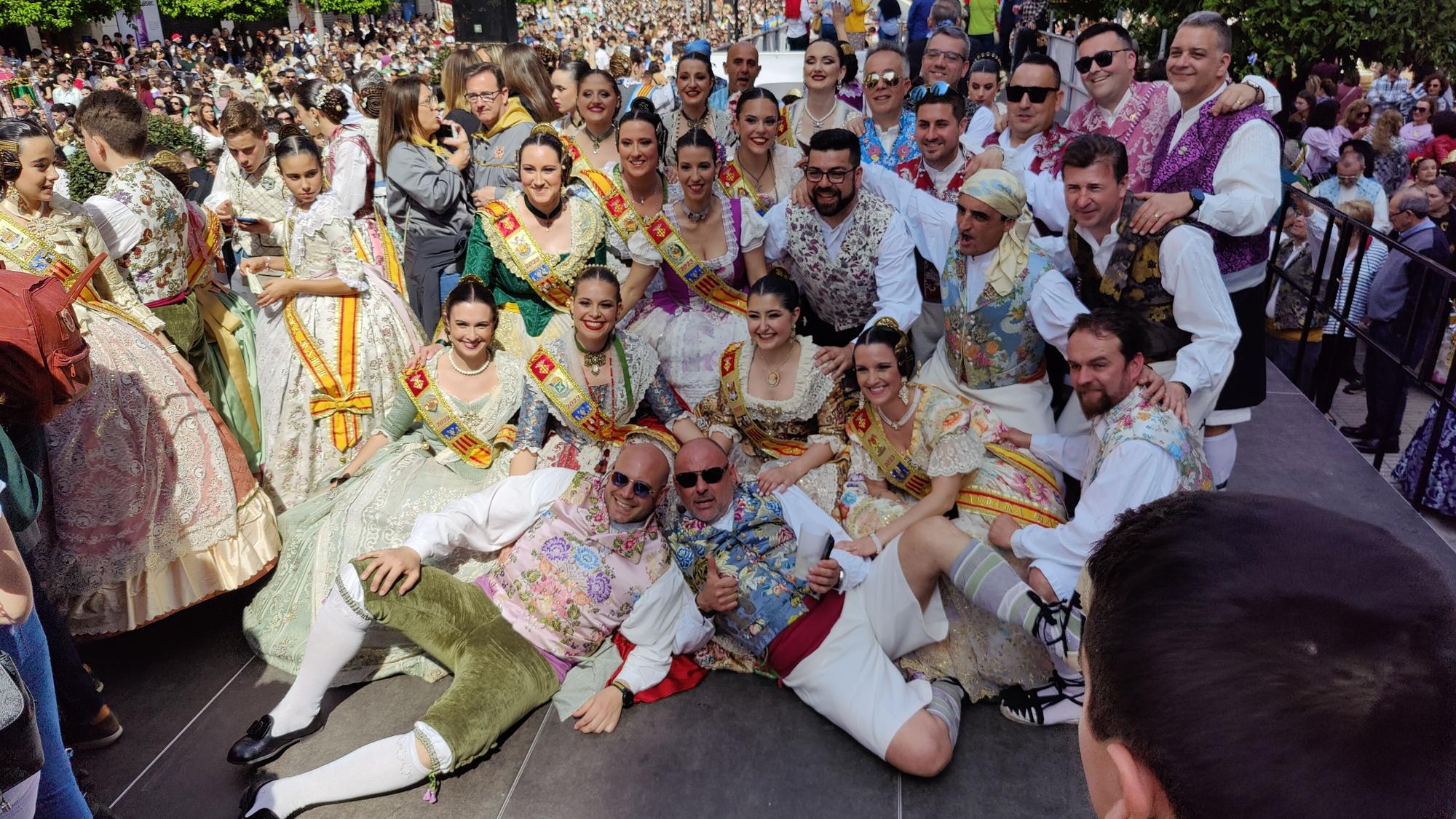 Las mejores imágenes de la 'mascletà' del 17 de marzo en las Fallas de Alzira